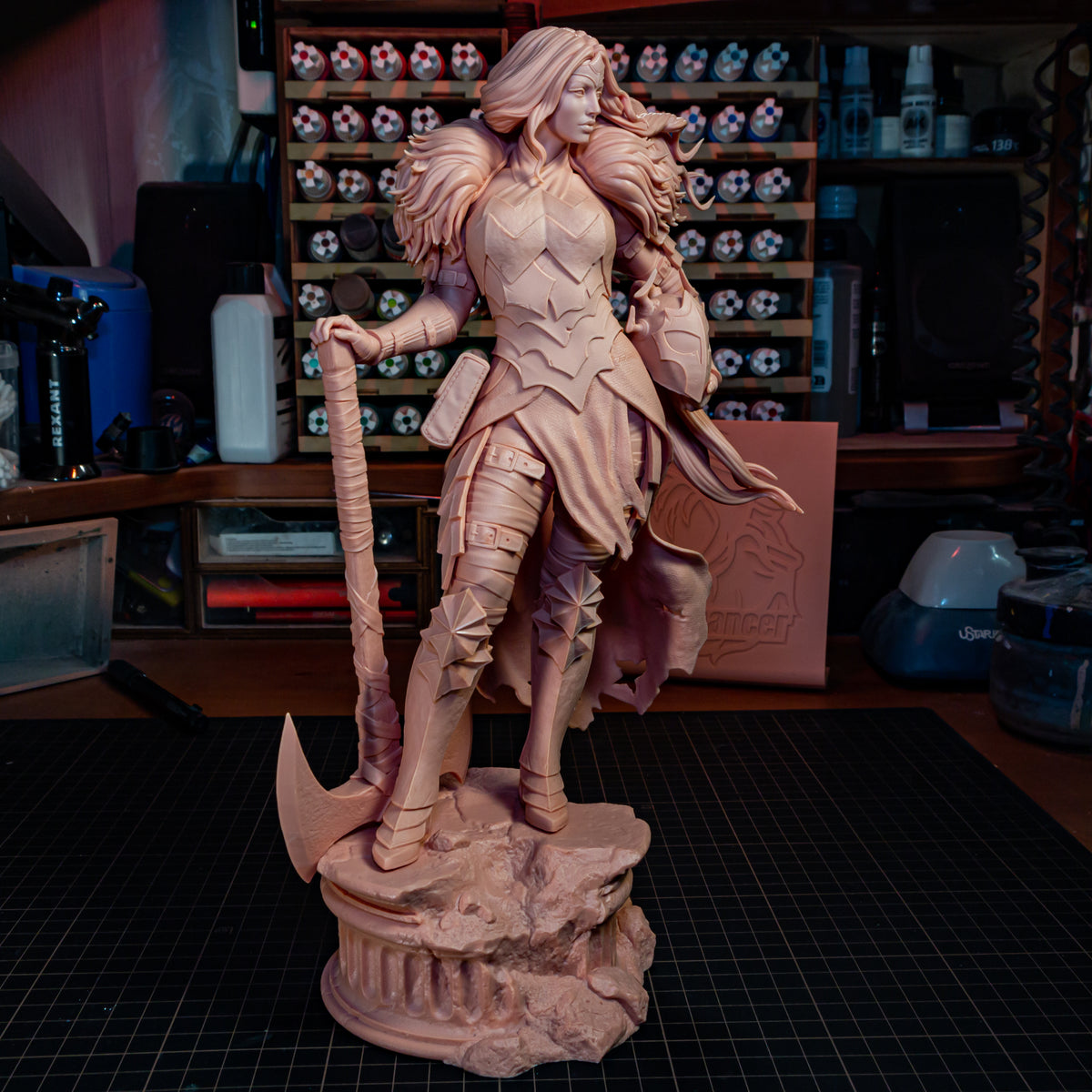 Bulkamancer Sculps Absolute Wonder Woman