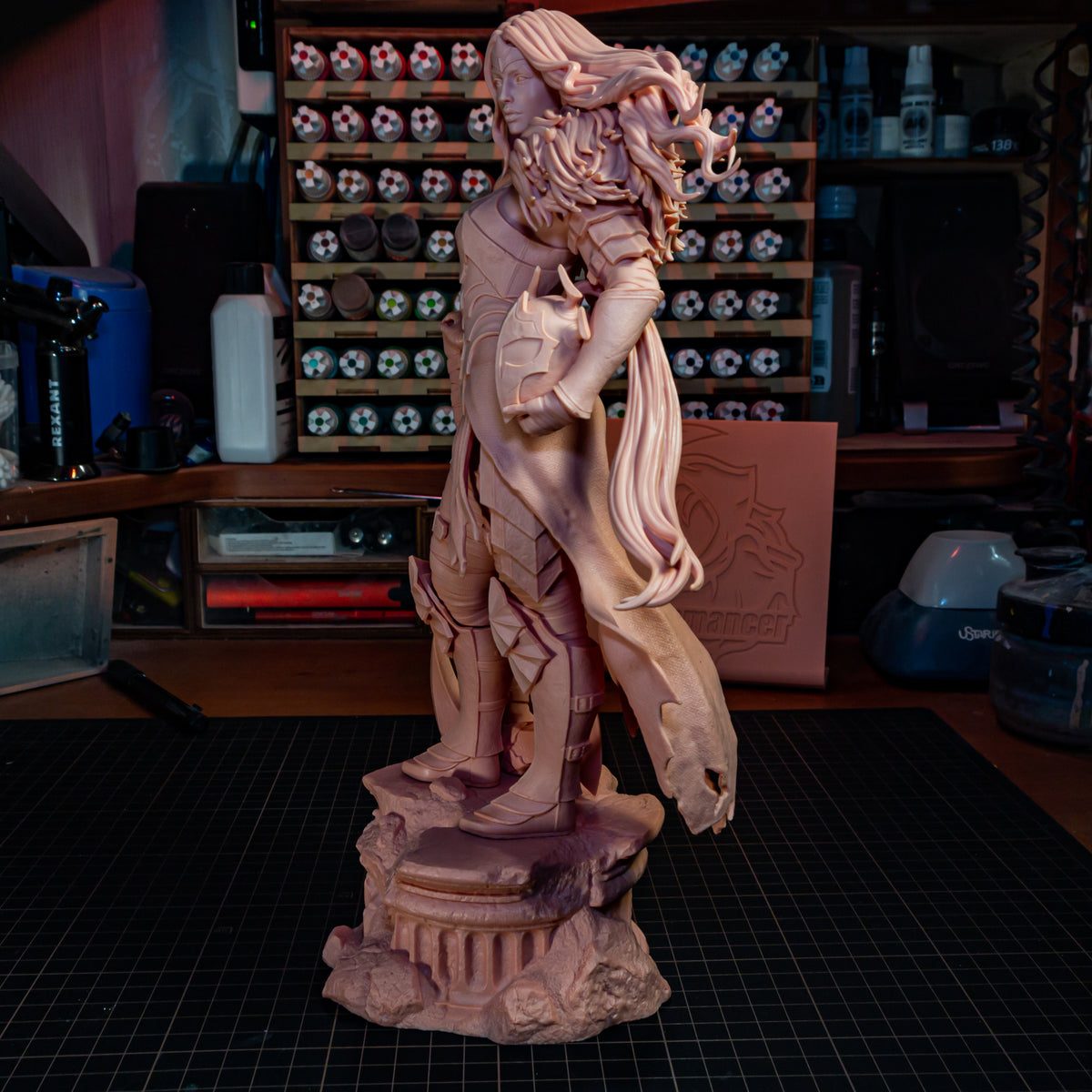 Bulkamancer Sculps Absolute Wonder Woman