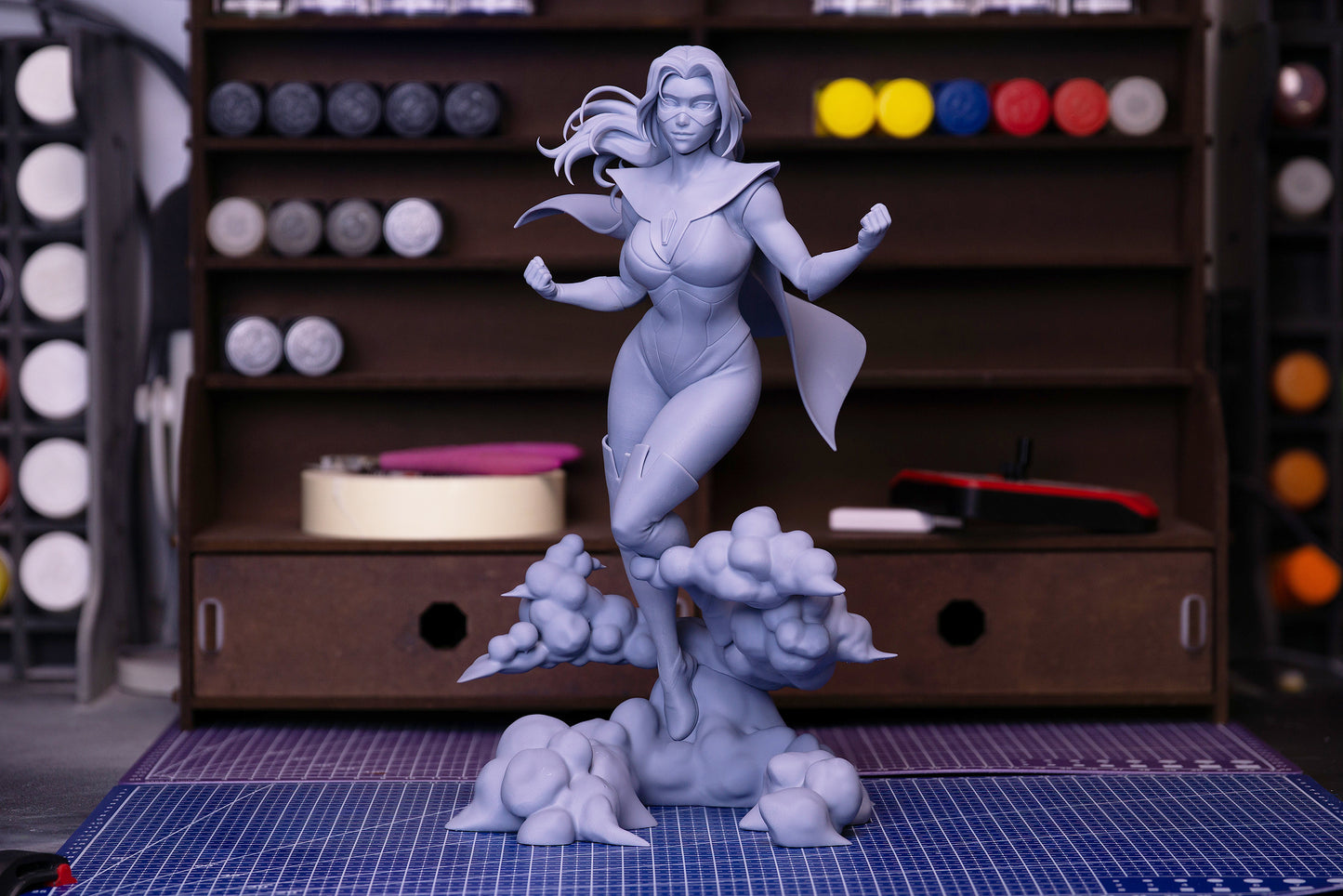 Neko Figurines Blonde Blazer - Dispatch